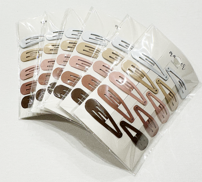 Set of 10 snap clips (neutral colours)